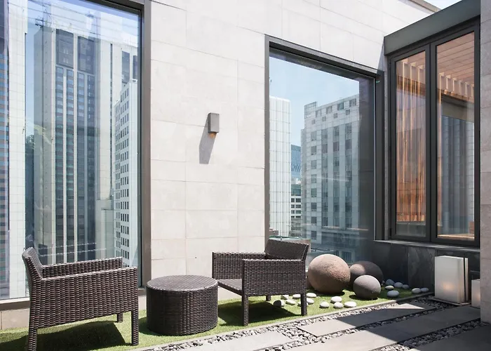 Crown Park Myeongdong Hotel 3*