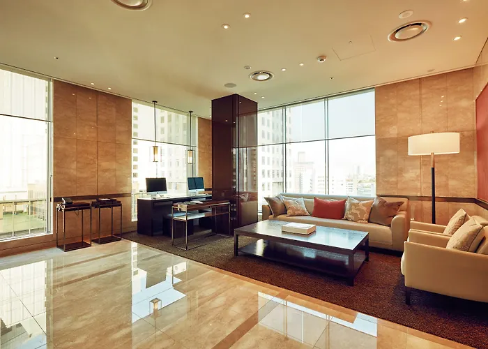 Crown Park Myeongdong Hotel