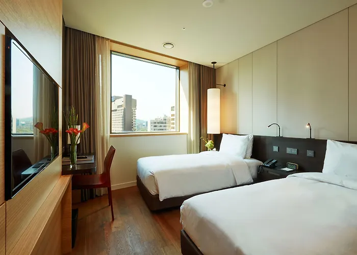 Crown Park Myeongdong 3*
