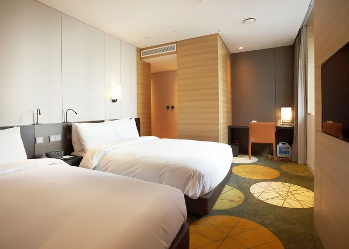 Crown Park Myeongdong 3*