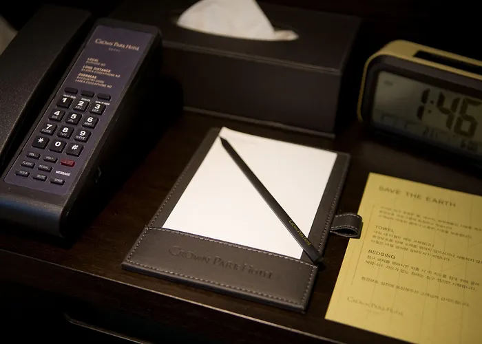 Crown Park Myeongdong Hotel 3*