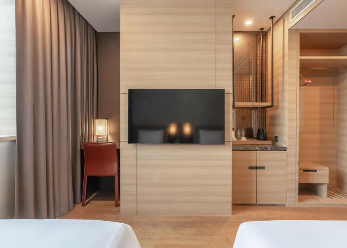 Crown Park Myeongdong Hotel