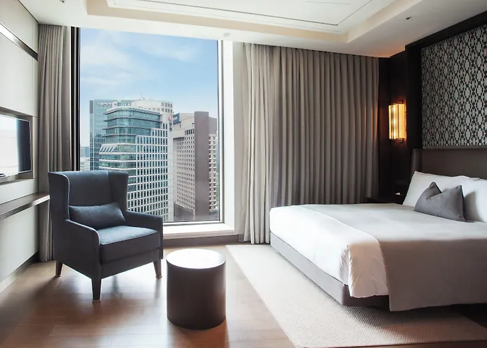 Crown Park Myeongdong Отель 3*